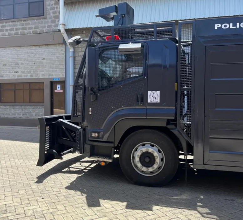 Riot control vehicle