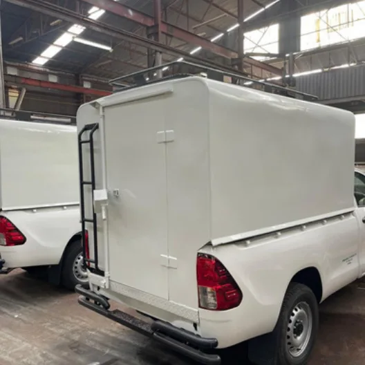 Fully enclosed pick-up