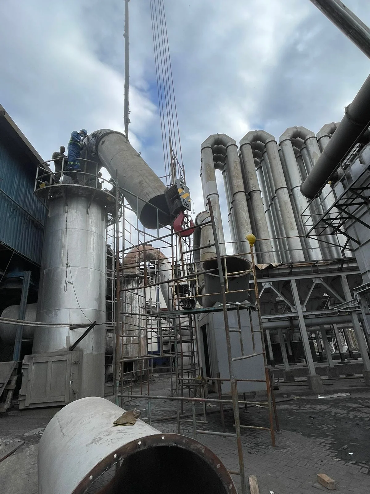 Mild steel chimney and furnace installation